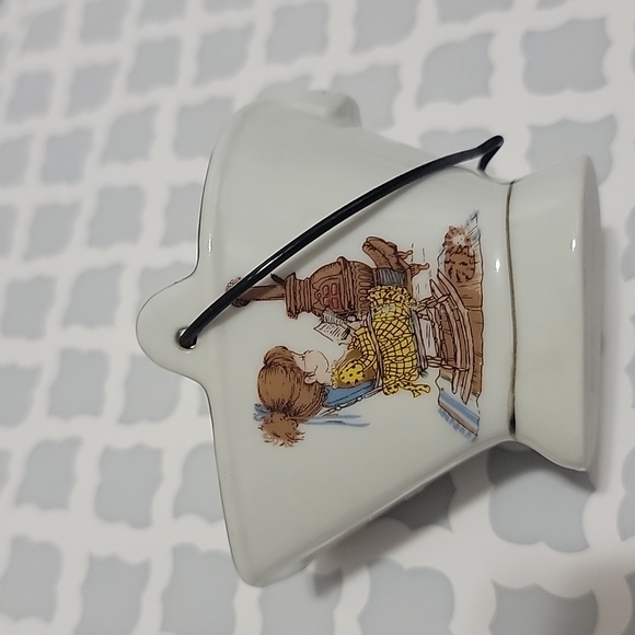 Bucket - Picture 2 of 8